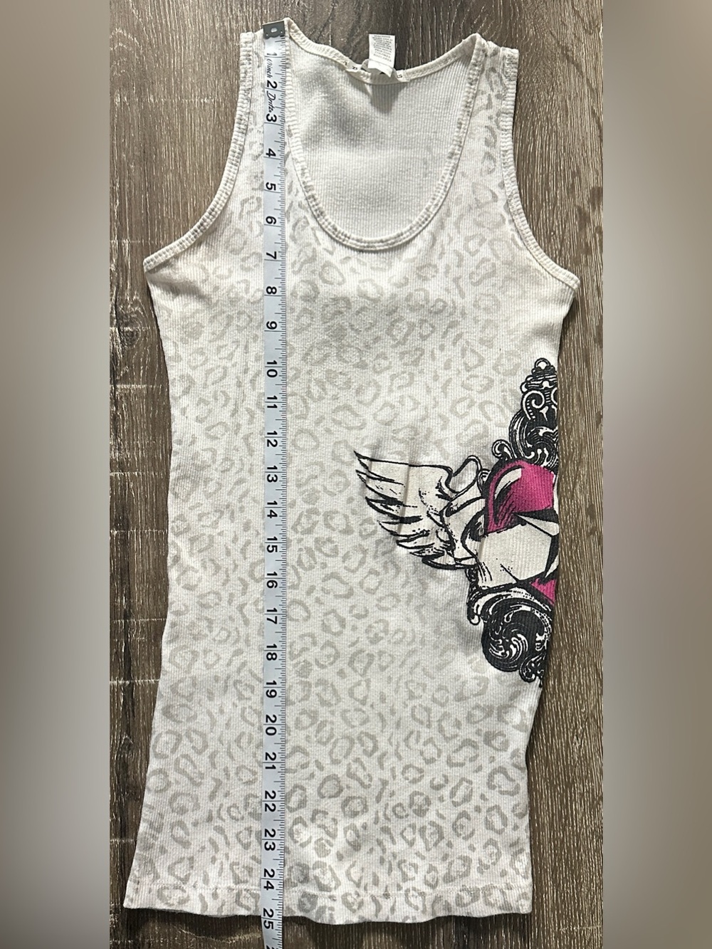 Zenana Outfitters White Leopard-Print Tank with Pink Wing Graphic - Size S - Picture 7 of 7